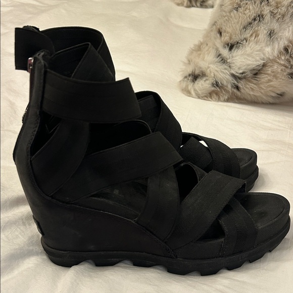 Sorel Joanie ll Black Ankle Strap Wedge Sandals - Picture 5 of 9